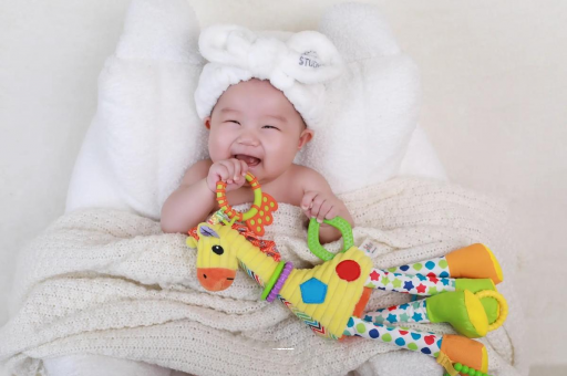 白银宝宝几个月能睡整夜觉 白银宝宝几个月能睡整夜觉